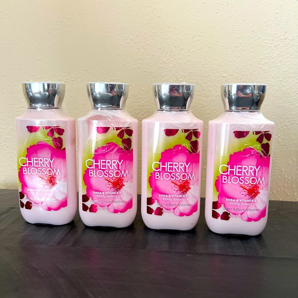 Bath & Body Works Cherry Blossom Lotion 4 pk NEW & SEALED